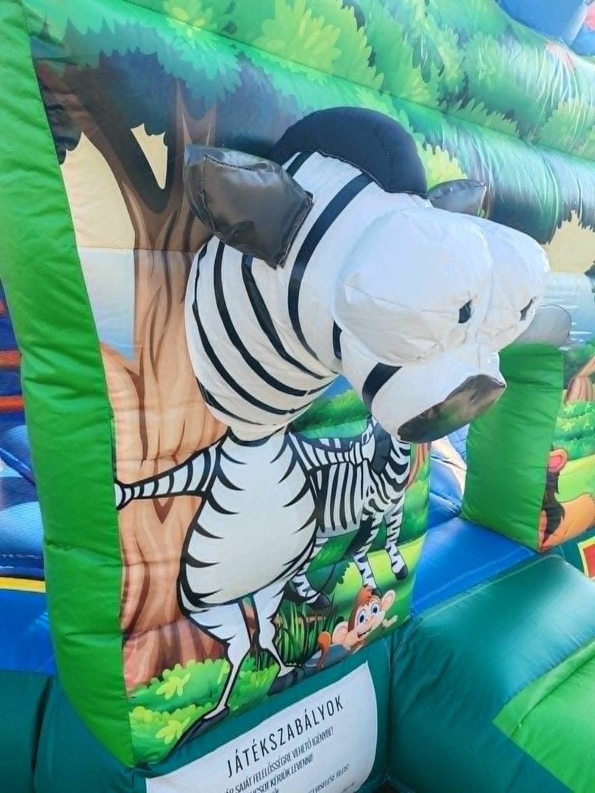 Állatkertes légvár zebra figura